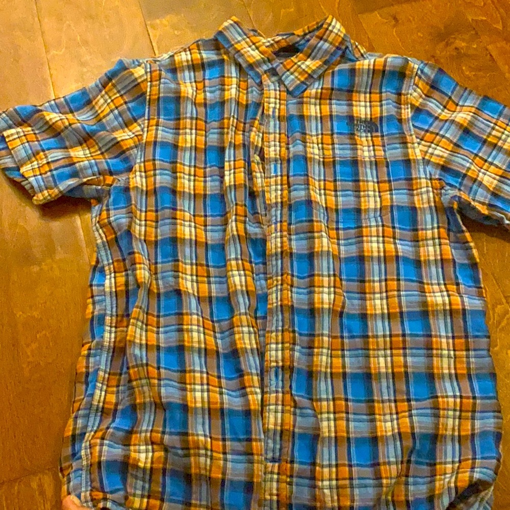 North face plaid shirt sleeve button up